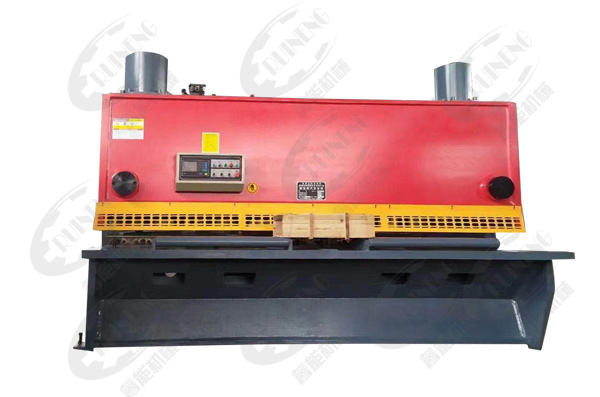 液壓剪板機(jī)